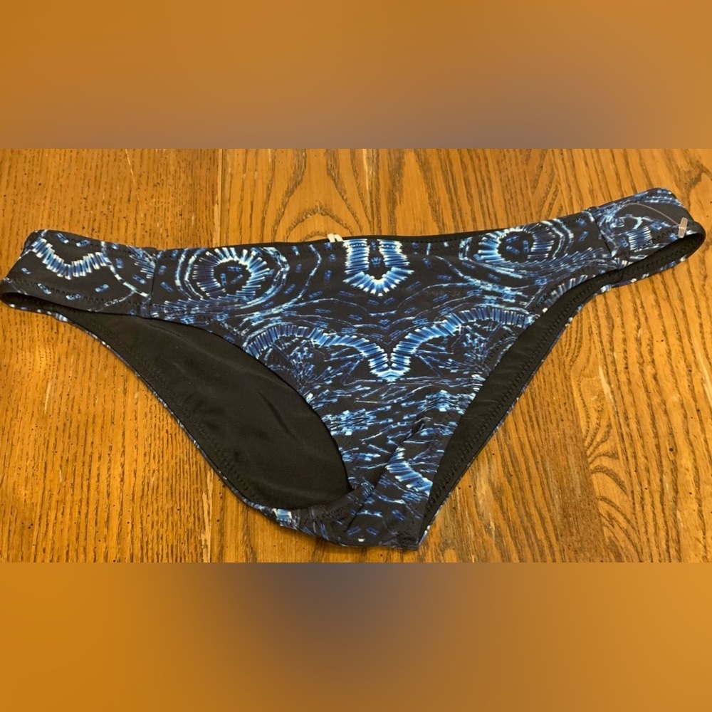 NWOT Sea Gypsies Swim by Lost Bikini Bottom Size Small. Dark Blue